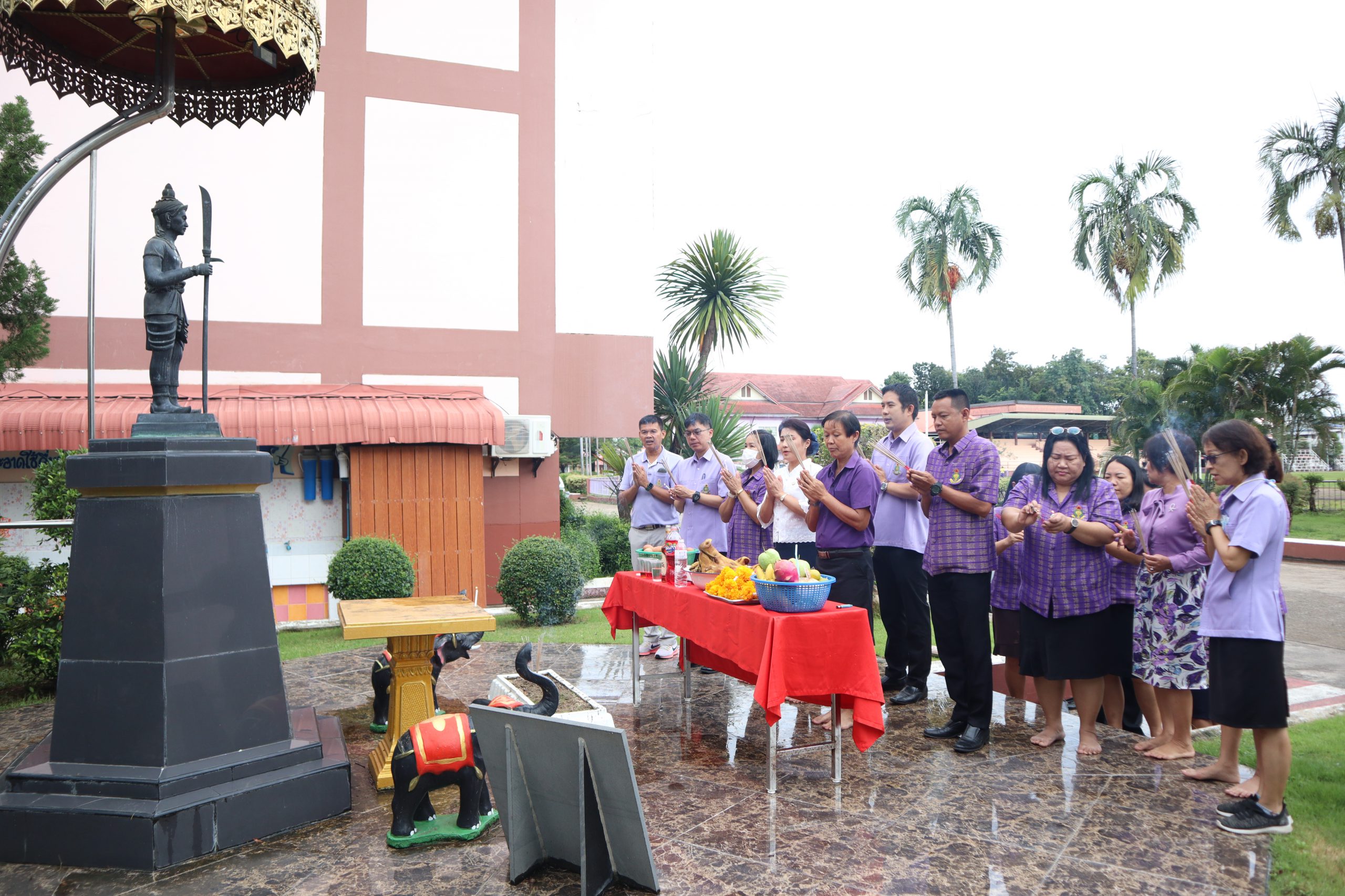 โรงเรียนสรรพวิทยาคม จัดพิธีบวงสรวงเจ้าพ่อพะวอ