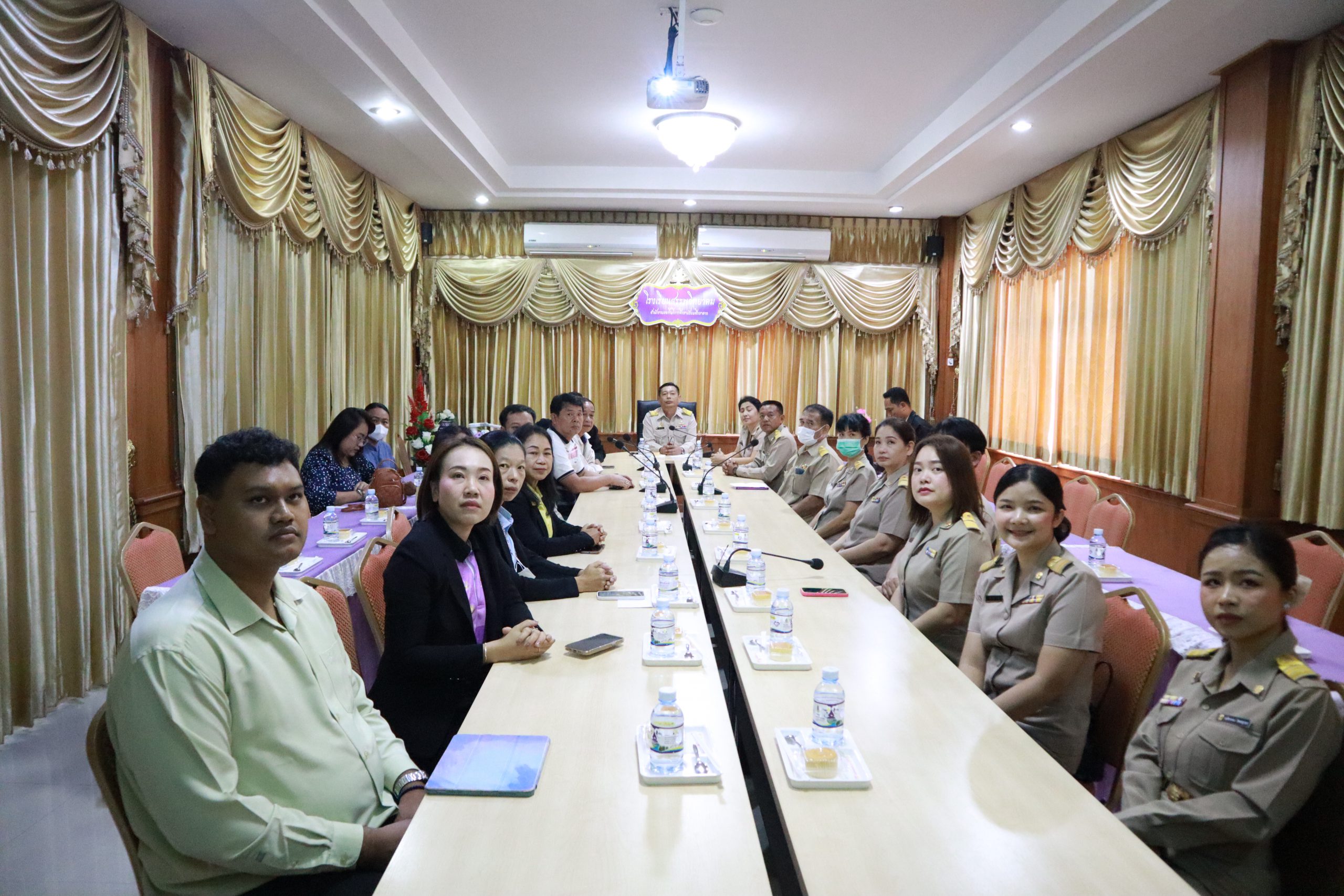 โรงเรียนสรรพวิทยาคม ต้อนรับคณะศึกษาดูงานจากโรงเรียนท่าม่วงราษฎร์บำรุง ศึกษาดูงานการจัดการศึกษาด้านหลักสูตร